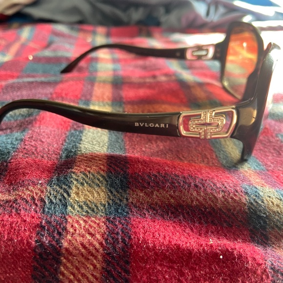 Women's Bvlgari sunglasses - Picture 6 of 8